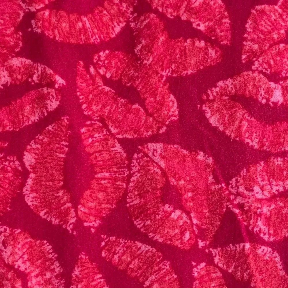 LuLaRoe 💋Red Lip Print💋 Leggings Valentine's Day